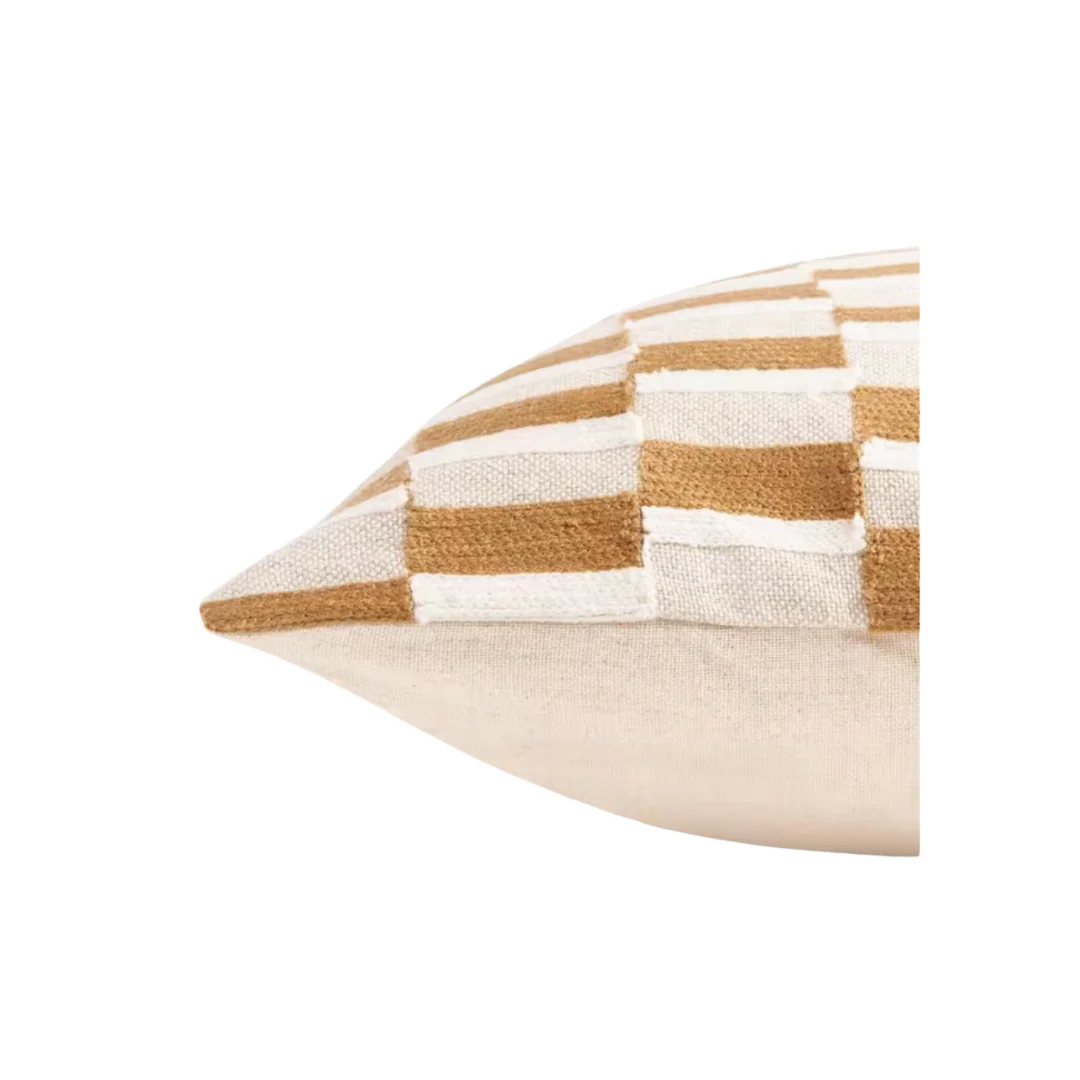 Caramel Horizon Vista Cushion - Image 2