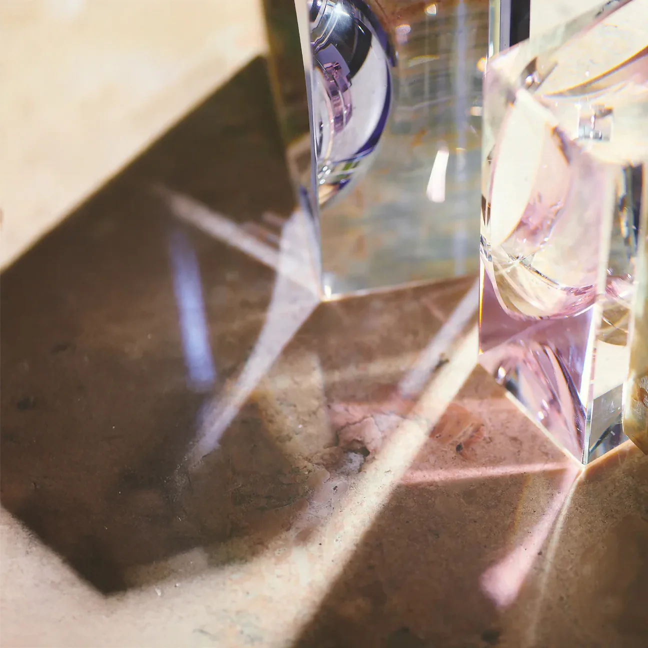 Illusion Ashtray - Image 4