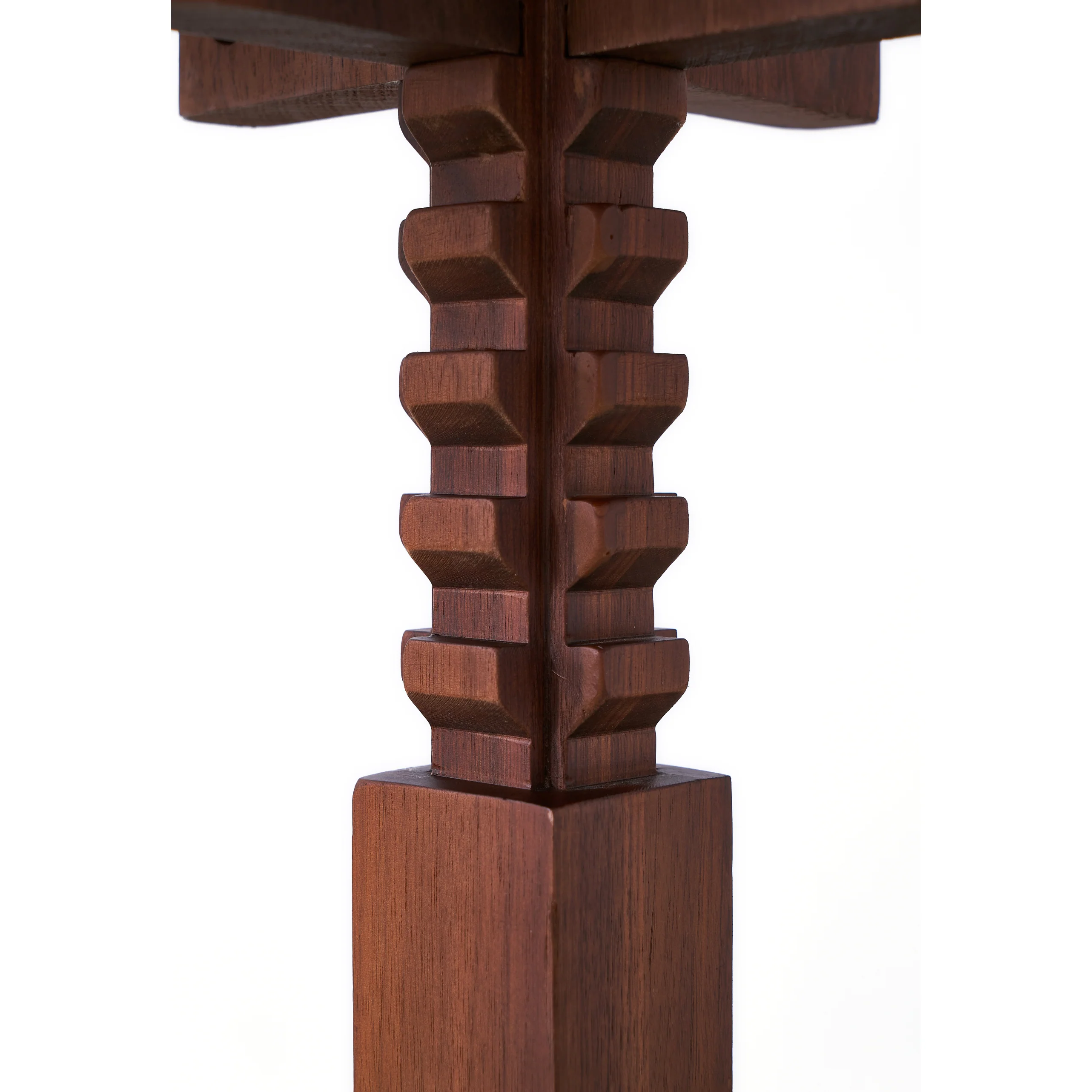Revolving Montreal Shelves - Image 5