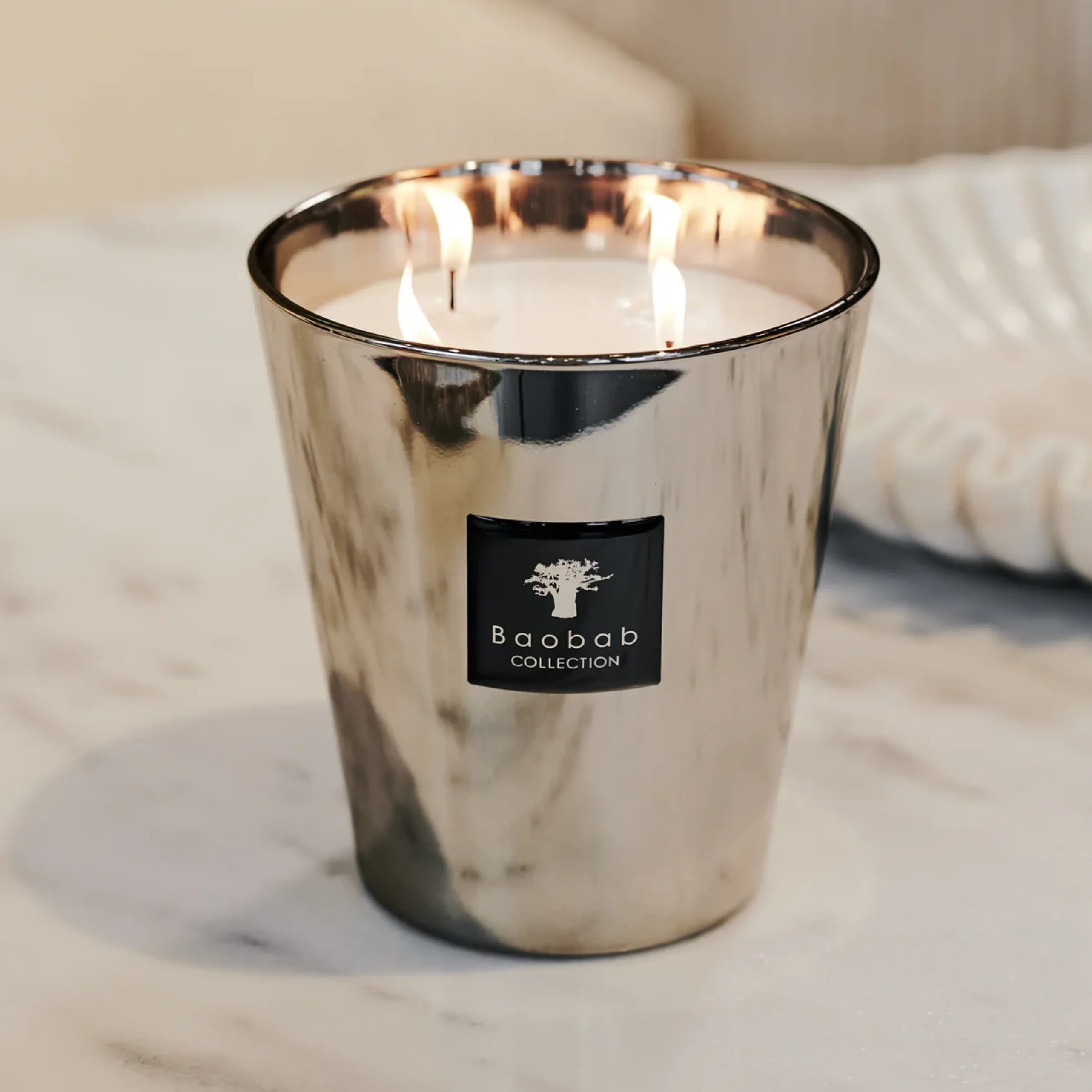 Platinum Small Candle - Image 2